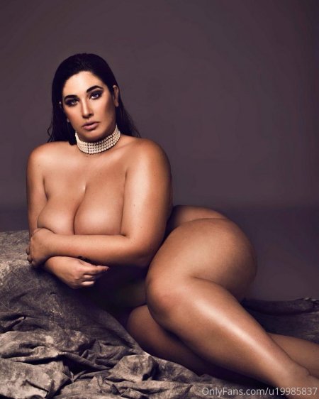Natalia Lozano Model Plus-Size