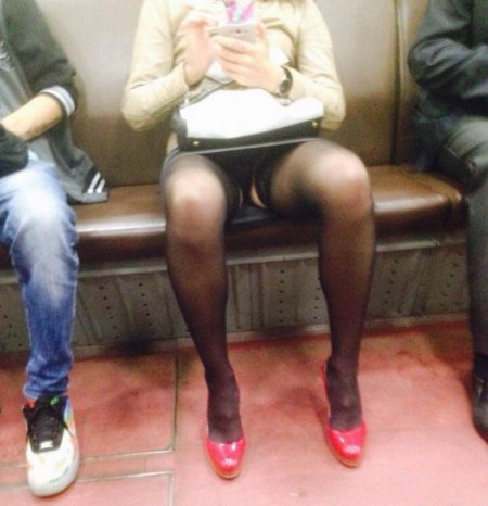 Pantyhose under a skirt in TR