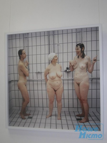 Naked women in a public bath