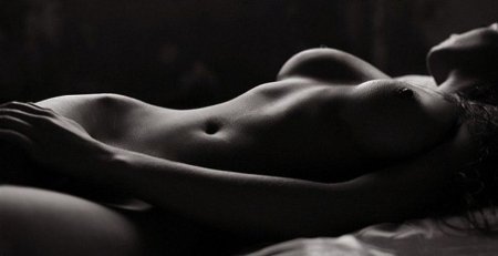 Naked women blackly white