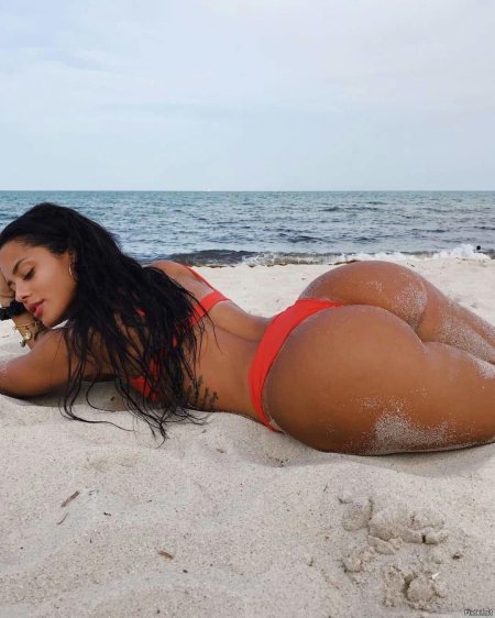 Victoria Abraham Big ASS
