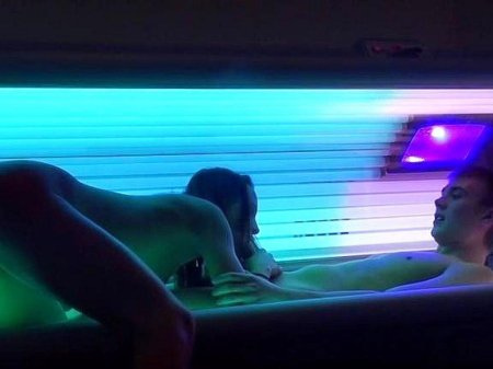 Girls in the tanning bed naked