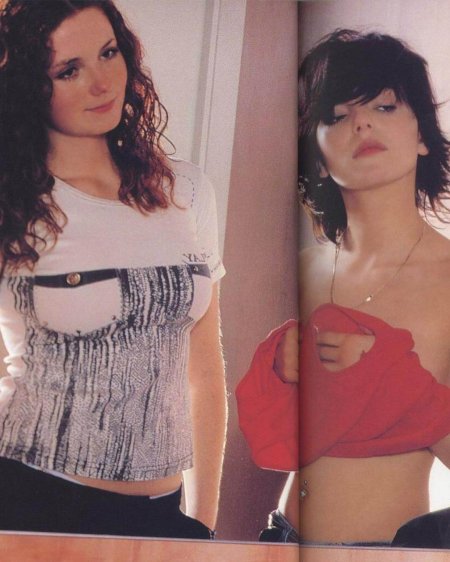 Julia Volkova and Lena Katina in childhood