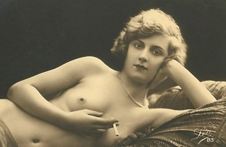 Retro naked young women