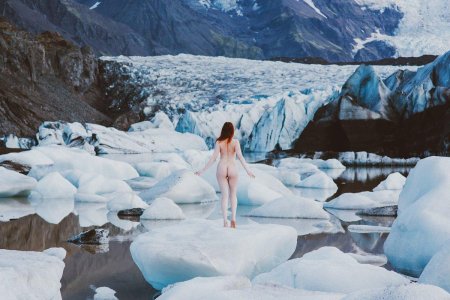 Iceland women naked