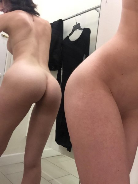 Naked butt in the fitting room
