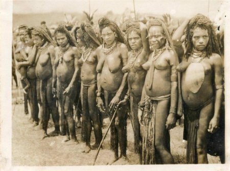 Naked women from tribes