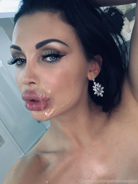 Pooped lips