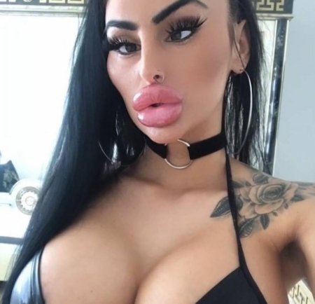 Alicia Amir Bimbo Tits