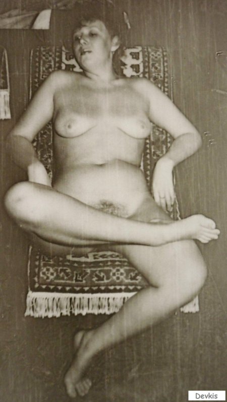 Naked Soviet women