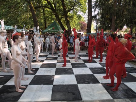 Living Chess
