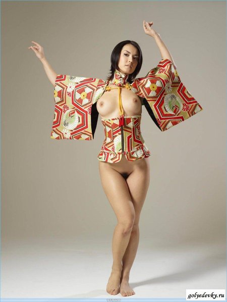 Maria Ozava without clothing