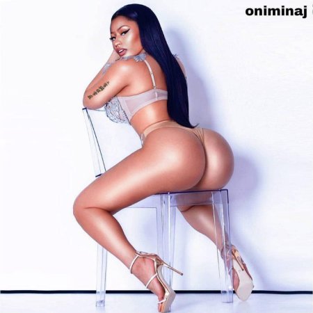 Nicky Minaj pair
