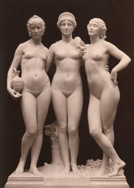 Naked women of antiquity