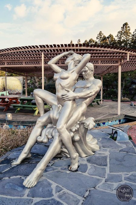 Erotic sculptures made of marmble Chejju