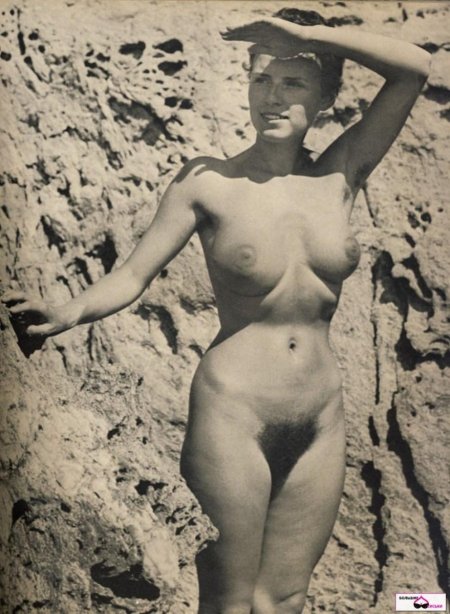 Naked women thirties