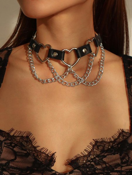Chocker of leather