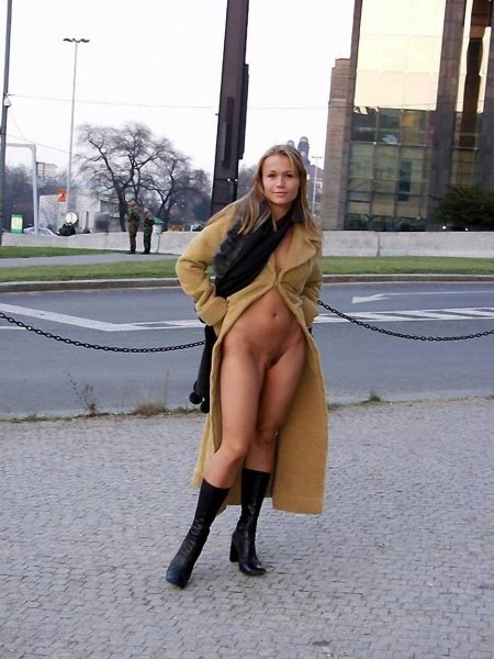 Ann Angel Naked in a cloak