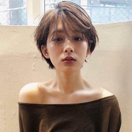 Korean haircuts for girls are short