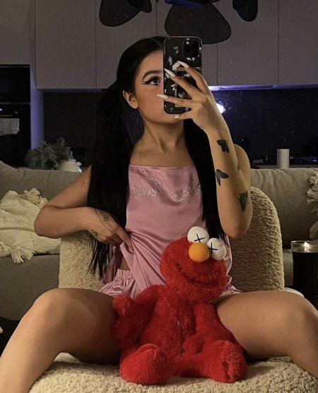 Amina Tenderlybae Mirzoev 18