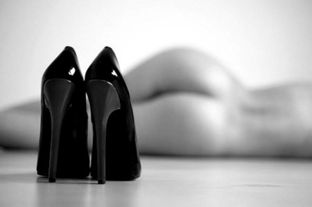 Heel shoes in the ass