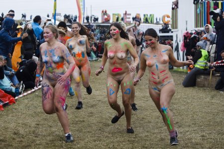 Running of naked Spanish women