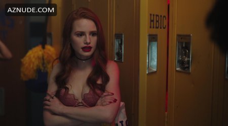 Madelin Petsh naked photos