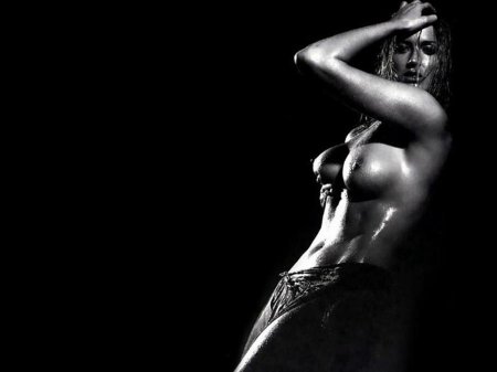 Erotic screensaver on the desktop