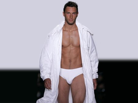 Noah Mills