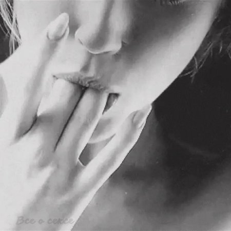 Licks her finger
