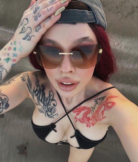 Naked photos of Instasam