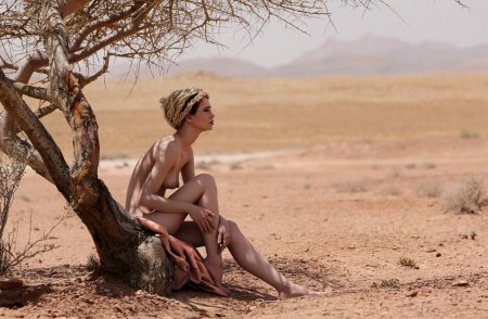 Erotic photo shoot in the desert