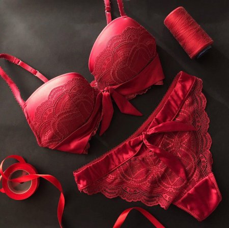 Red Lower Set of Belle