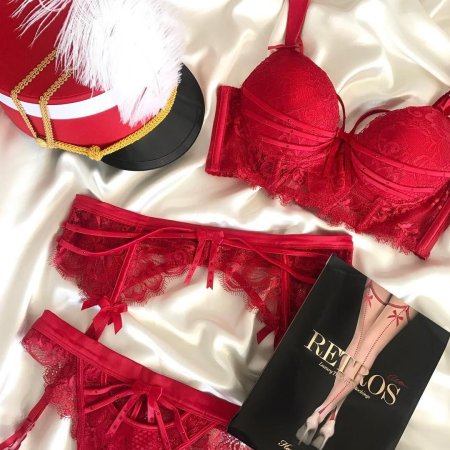 Red underwear set