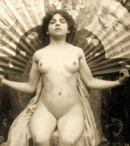 Naked women in the past