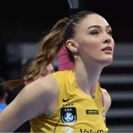 Zehra Gunesh