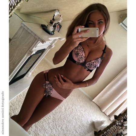 Selfie in Lingerie