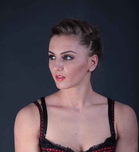 Alexandra Albu hot
