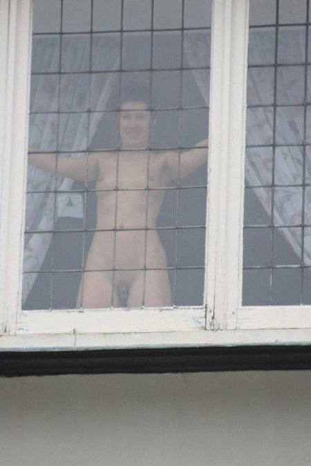 Splating out the windows