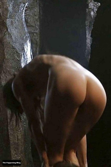 Rose Leslie Naked