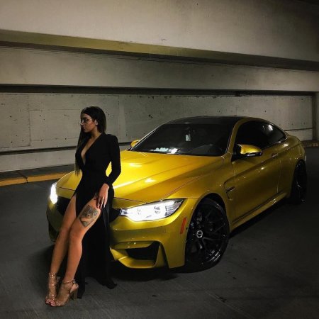Bmw M4 Girl