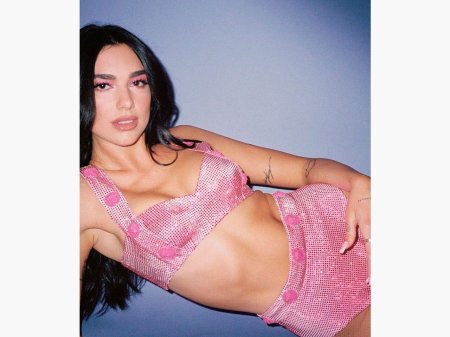 Dua Lipa in Nizhny