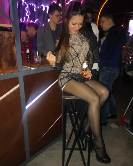 Club girls in pantyhose