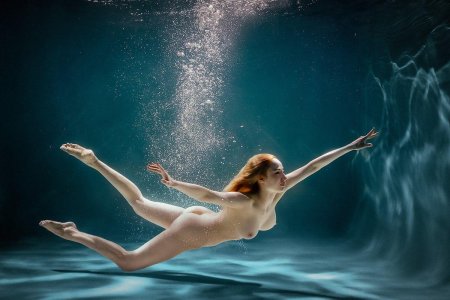 Submarine shootings in the style of nude