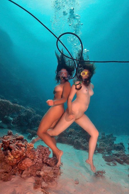 Diving nude