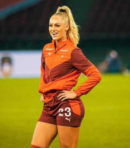 Alisha football player